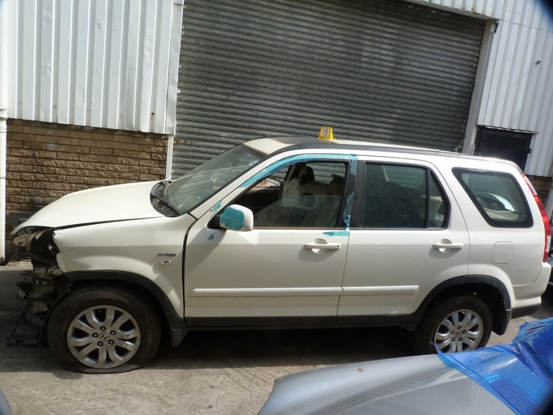Honda CR-V 2.1 AT - 2006 STRIPPING FOR SPARES - Private Seller