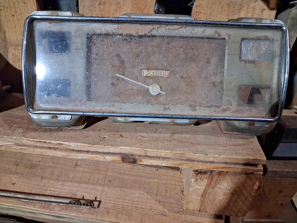 Ford 1940, speedo cluster, - Private Seller Ford 1940, speedo cluster, - Private Seller