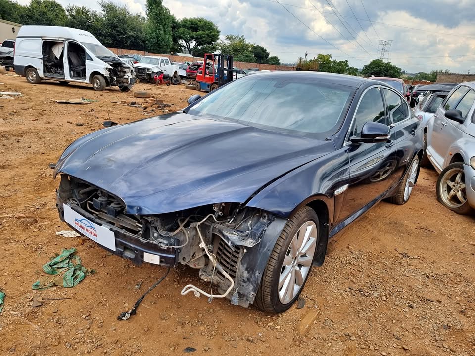 2015 JAGUAR XF 3.0 PETROL STRIPPING AS SPARES - Private Seller 2015 JAGUAR XF 3.0 PETROL STRIPPING AS SPARES - Private Seller