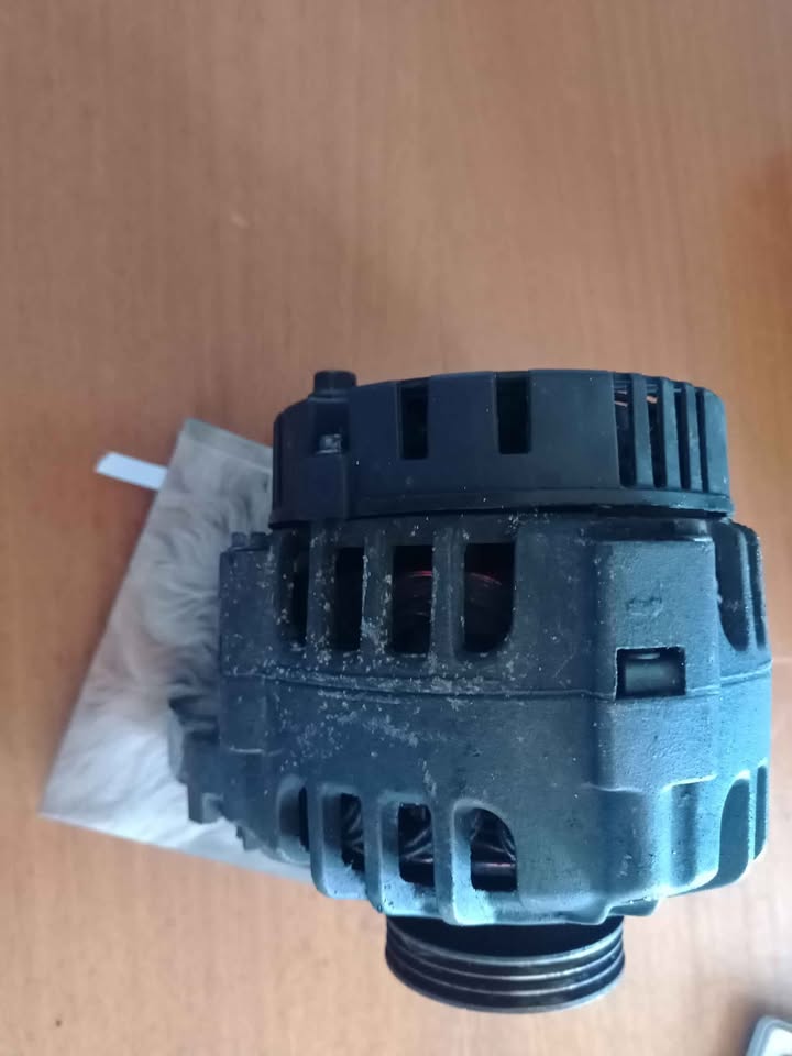 14 volt Alternator Renault