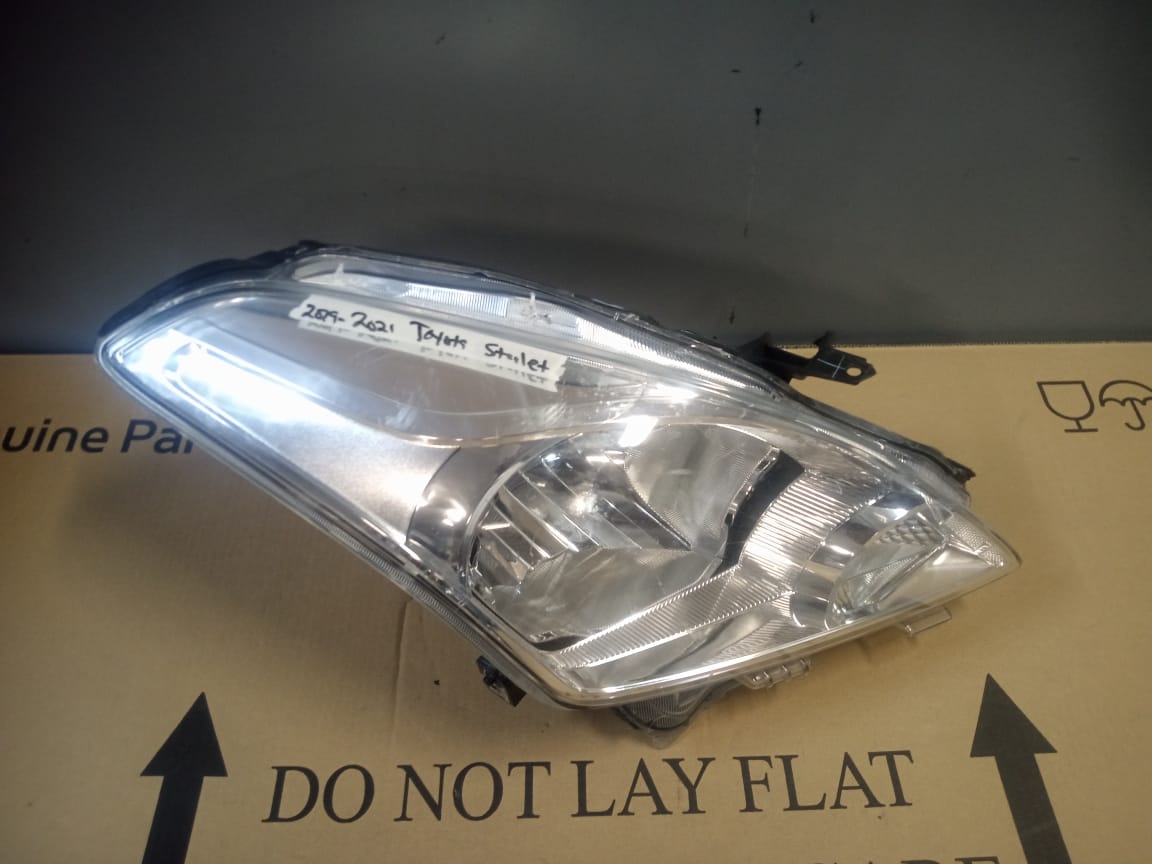 2018-2021 TOYOTA STARLET RIGHT SIDE HEADLIGHT FOR SALE - Private Seller 2018-2021 TOYOTA STARLET RIGHT SIDE HEADLIGHT FOR SALE - Private Seller