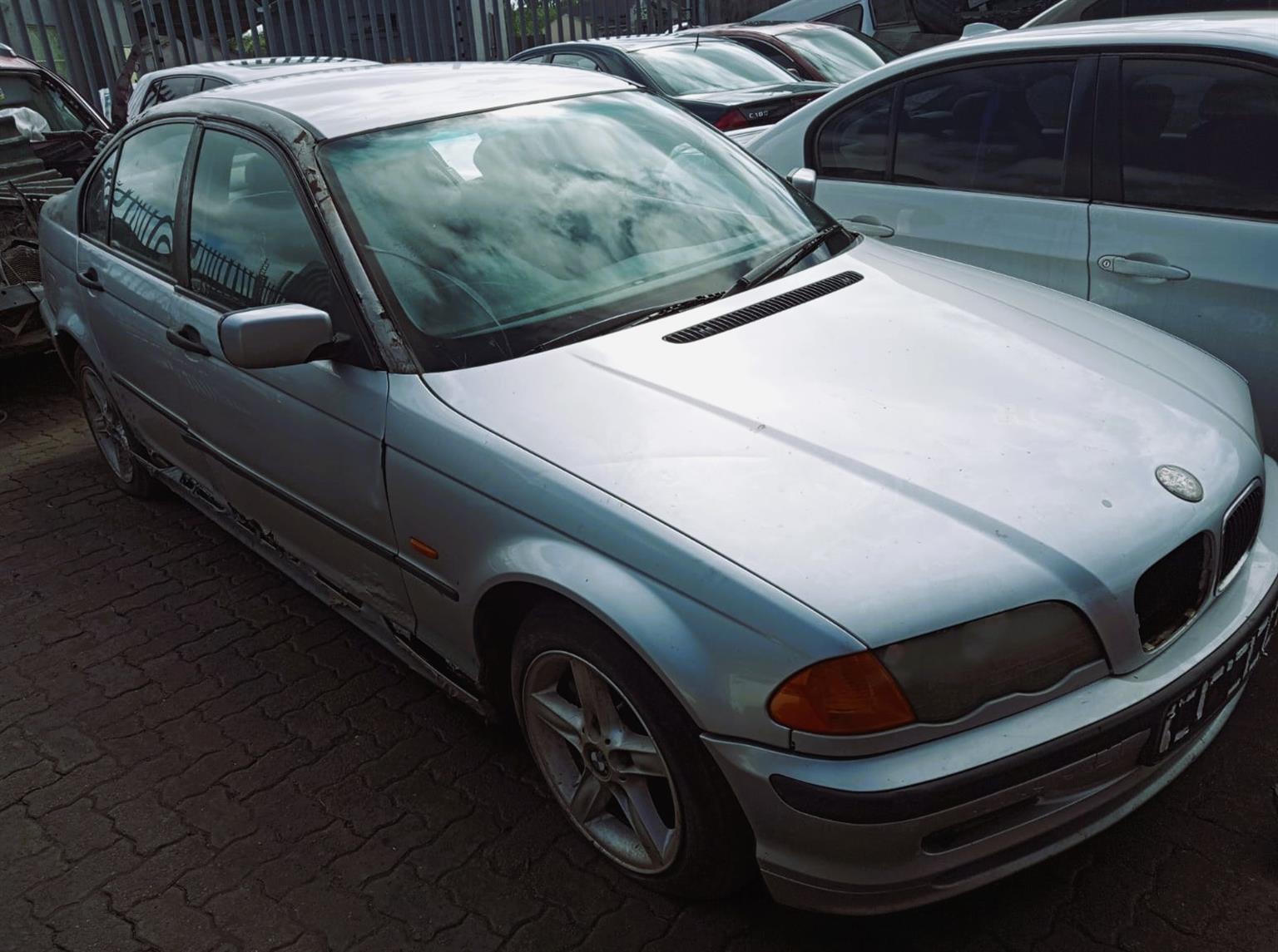 2001 BWM 318i 8valve E36 - Stripping for spares