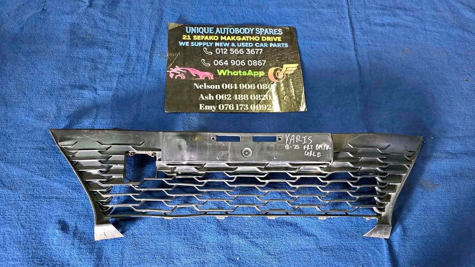 Toyota Yaris Hatch Front Bumper Grill