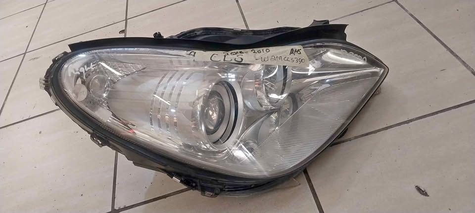 MERCEDES BENZ W219 CLS-CLASS 2006-10 HEADLIGHT RHS AVAILABLE