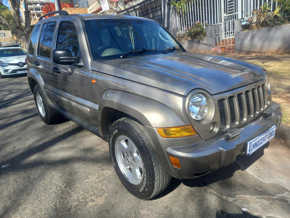 2008 JEEP CHEROKEE SPORT 3.7L ENGINE PETROL, AUTOMATIC 4X4, GREY COLOR, MILEAGE 176000KMS,