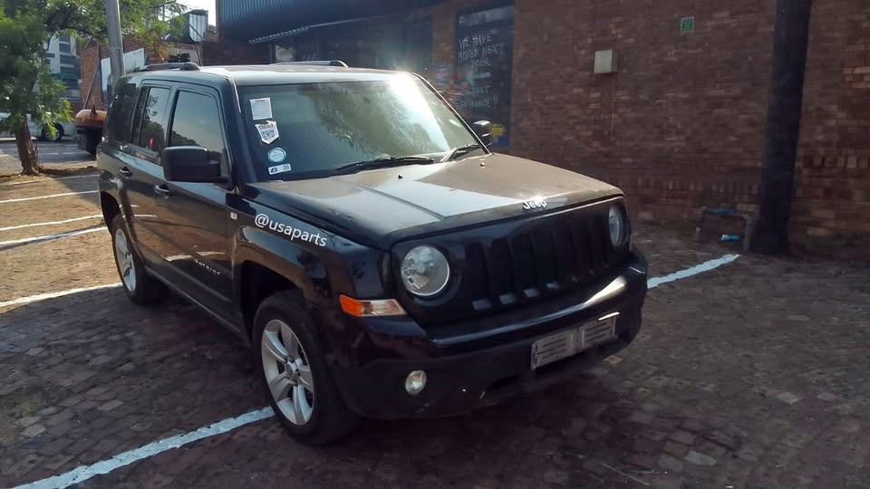 Jeep Patriot 2.4 – Breaking for Body Parts - Private Seller Jeep Patriot 2.4 – Breaking for Body Parts - Private Seller