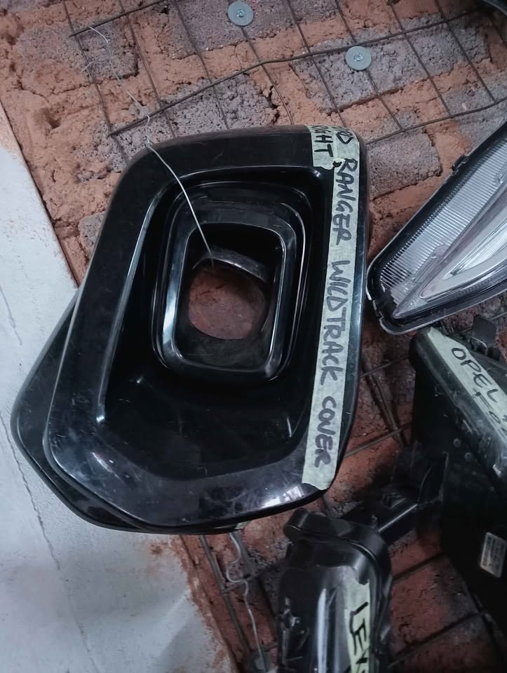 FORD RANGER T8 FOGLAMP COVERS - Private Seller FORD RANGER T8 FOGLAMP COVERS - Private Seller