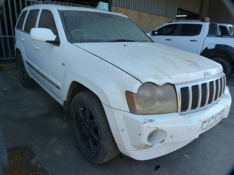 Jeep Grand Cherokee 3.0 CRD AT White - 2001 STRIPPING FOR SPARES - Private Seller