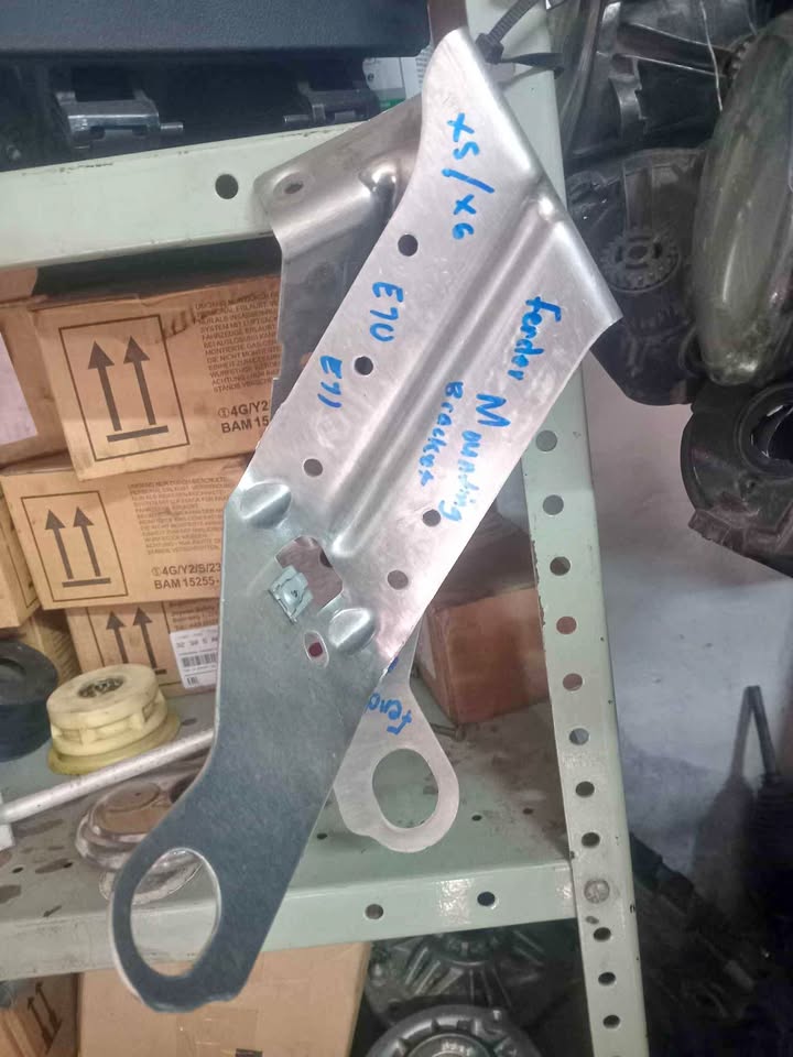 Bmw x4 x6 E70 E71 fender mountings - Private Seller Bmw x4 x6 E70 E71 fender mountings - Private Seller
