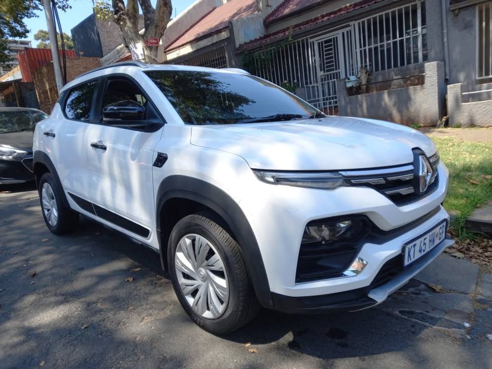 2022 Renault Kiger Engine Capacity 1.0 White Color Manual Transmission Petrol Mileage 28,000km