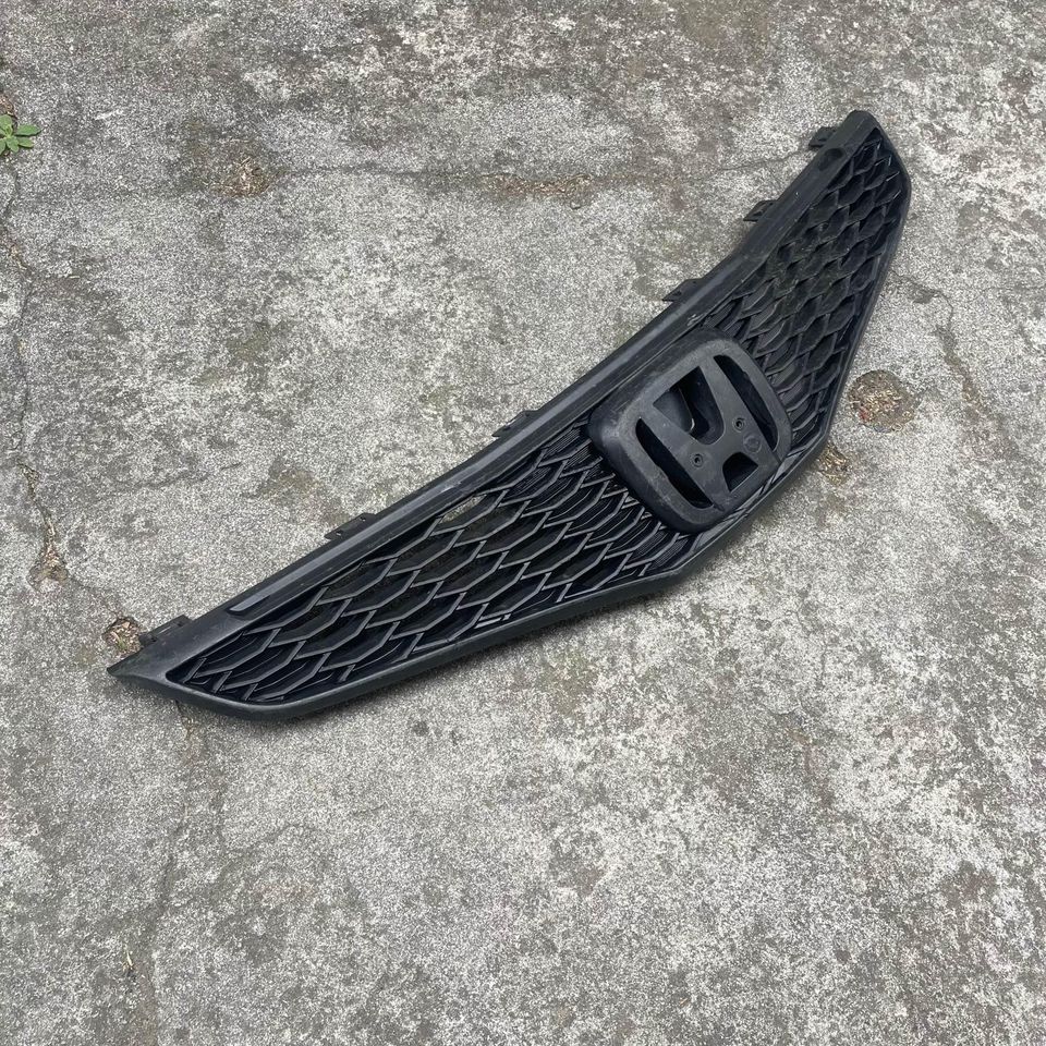 Honda Jazz Main Grill - Private Seller Honda Jazz Main Grill - Private Seller
