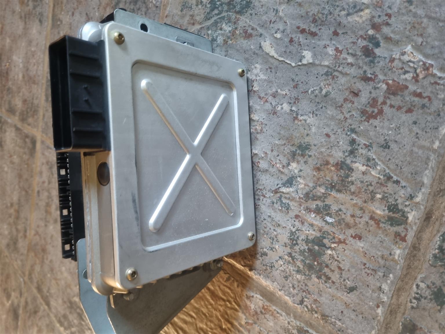 Land rover d2 ecu set - Private Seller Land rover d2 ecu set - Private Seller