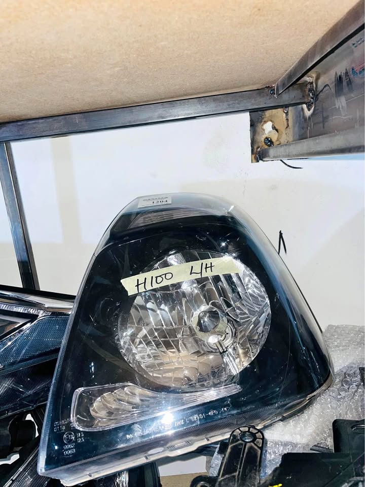 Hyundai H100 headlights - Private Seller Hyundai H100 headlights - Private Seller