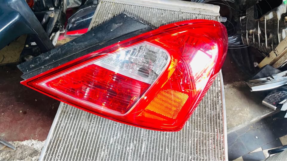 Nissan Almera taillight - Private Seller Nissan Almera taillight - Private Seller