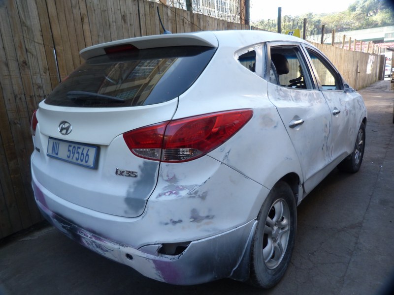 Hyundai IX35 2.0 Manual White - 2012 STRIPPING FOR SPARES - Private Seller Hyundai IX35 2.0 Manual White - 2012 STRIPPING FOR SPARES - Private Seller