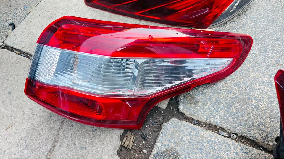Nissan Qashqai  taillight 2012