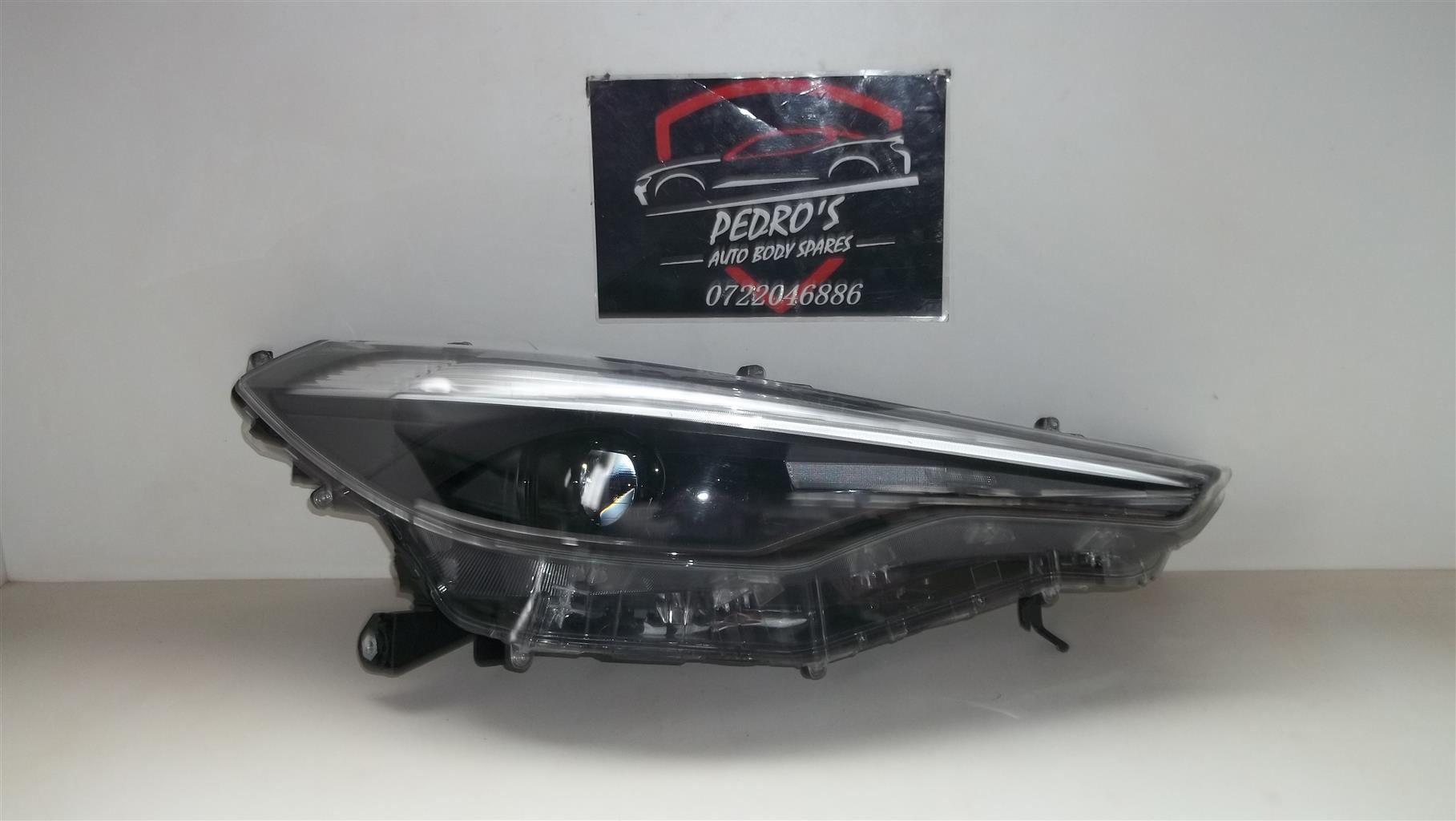 Toyota Corolla Cross Headlight (Right) only - Private Seller Toyota Corolla Cross Headlight (Right) only - Private Seller