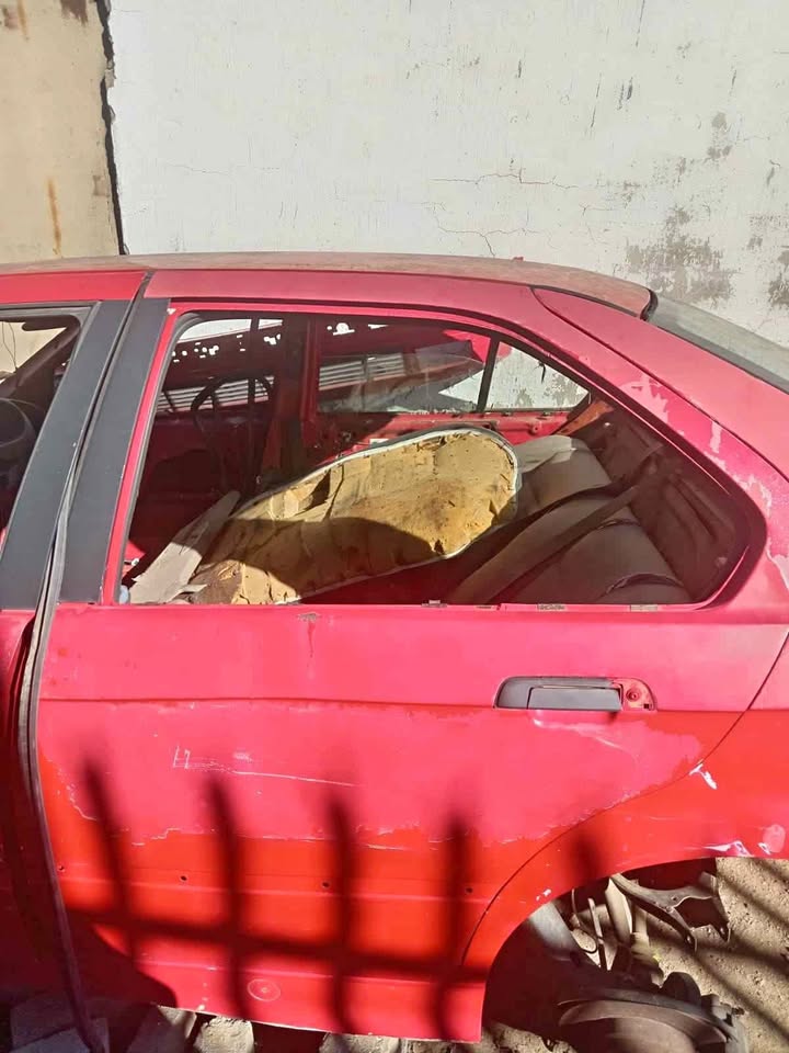Bmw E36 328i left rear door - Private Seller Bmw E36 328i left rear door - Private Seller