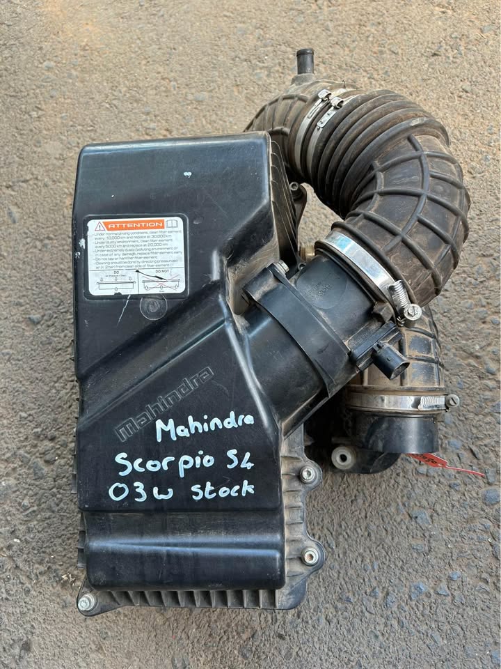 Mahindra Scorpio S4 air box available Call or WhatsApp - Private Seller