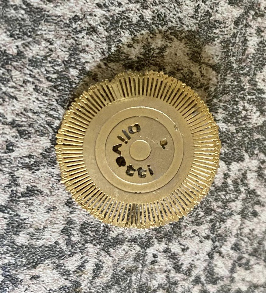 vintage gold plated Olivetti typewriter ribbon medal/pin