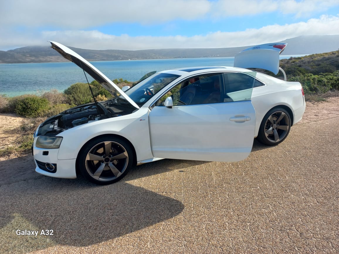 Audi A5 2.0 Quattro, S Line, 7 speed Automatic, Immaculate condition. Audi A5 2.0 Quattro, S Line, 7 speed Automatic, Immaculate condition.