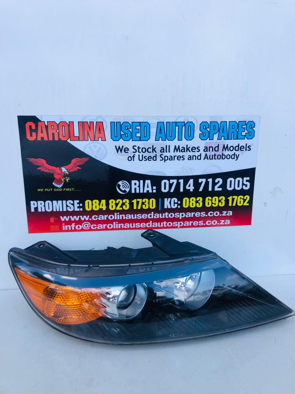 Kia Sorento right side halogen headlight - Private Seller Kia Sorento right side halogen headlight - Private Seller