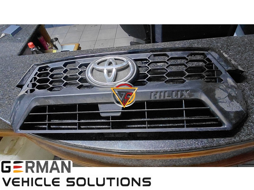 Toyota Hilux radiator grill for sale