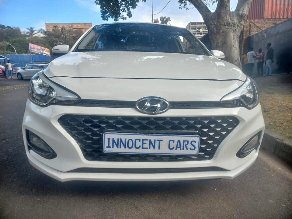 2020 HYUNDAI i20 MOTION 1.2 PETROL, AUTOMATIC, WHITE COLOR, MILEAGE 84000KM