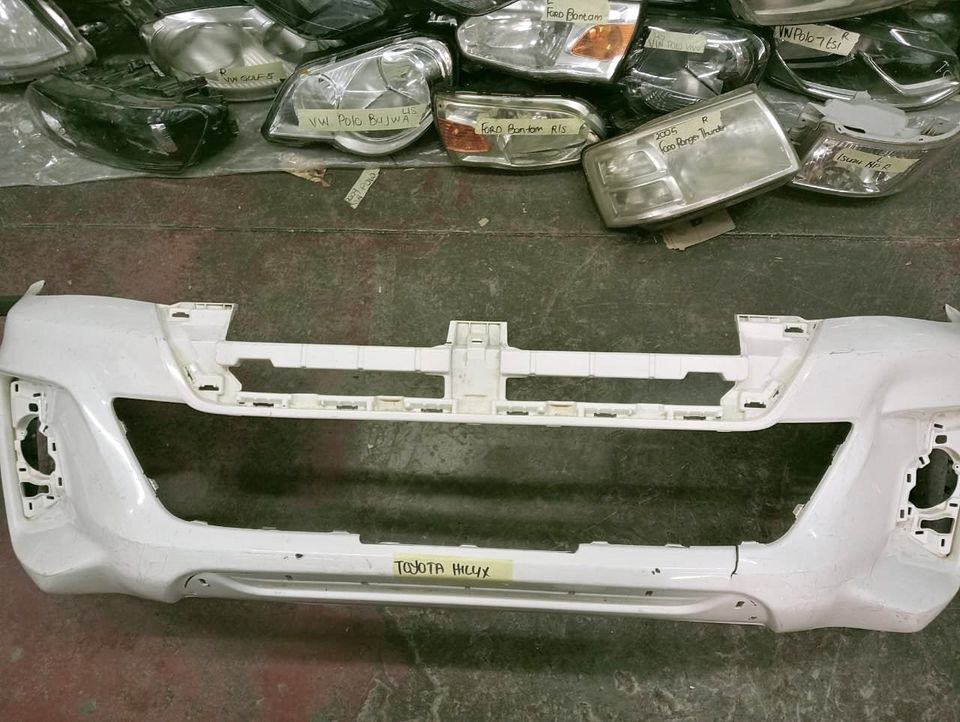TOYOTA HILX GD FRONT BUMPER - Private Seller