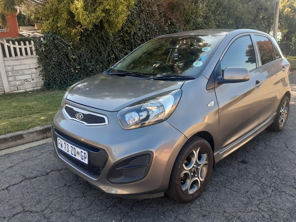 2017 Kia Picanto 1.0 with a leather interior