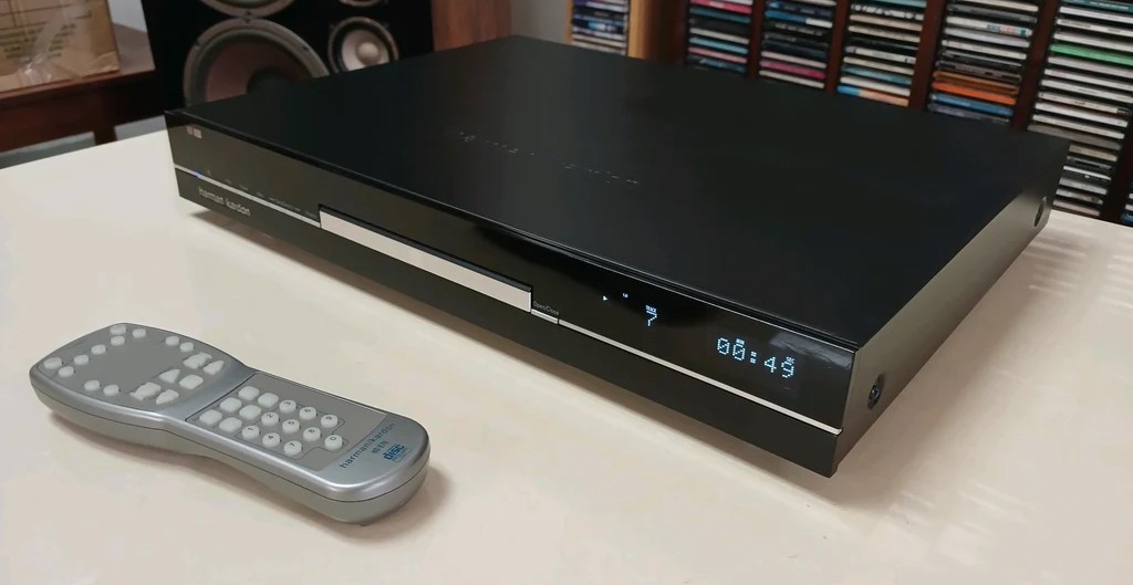 HARMAN KARDON HK970 SPECIAL EDITION AMPLIFIER WITH HD970 CD PLAYER