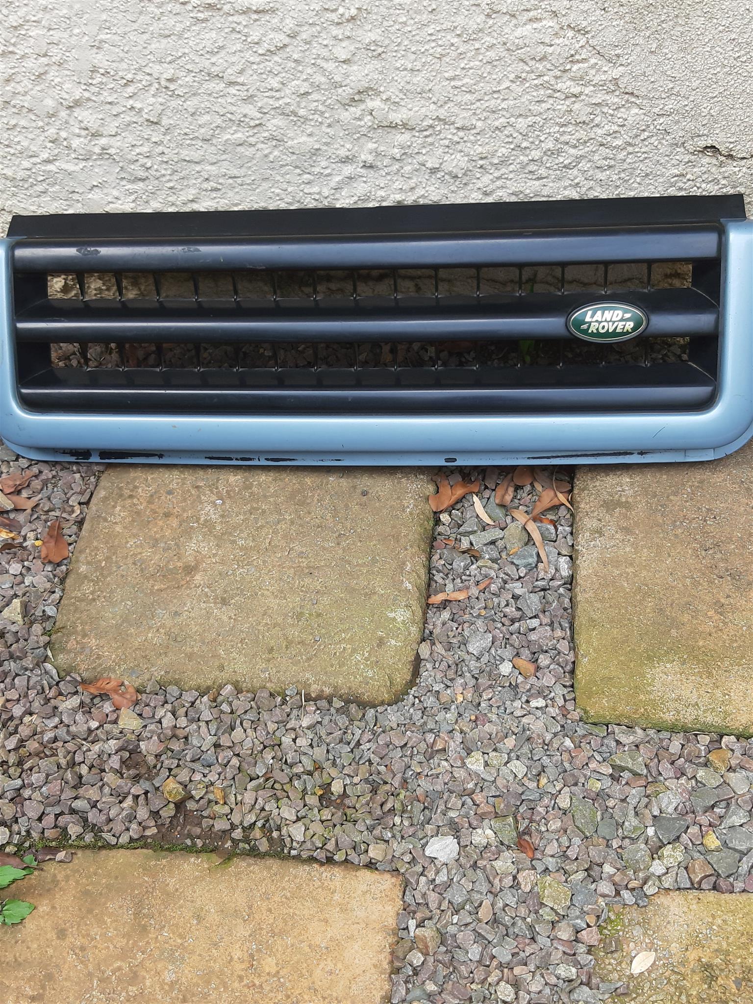 Discovery 2 Face Lift Front Grill - Private Seller