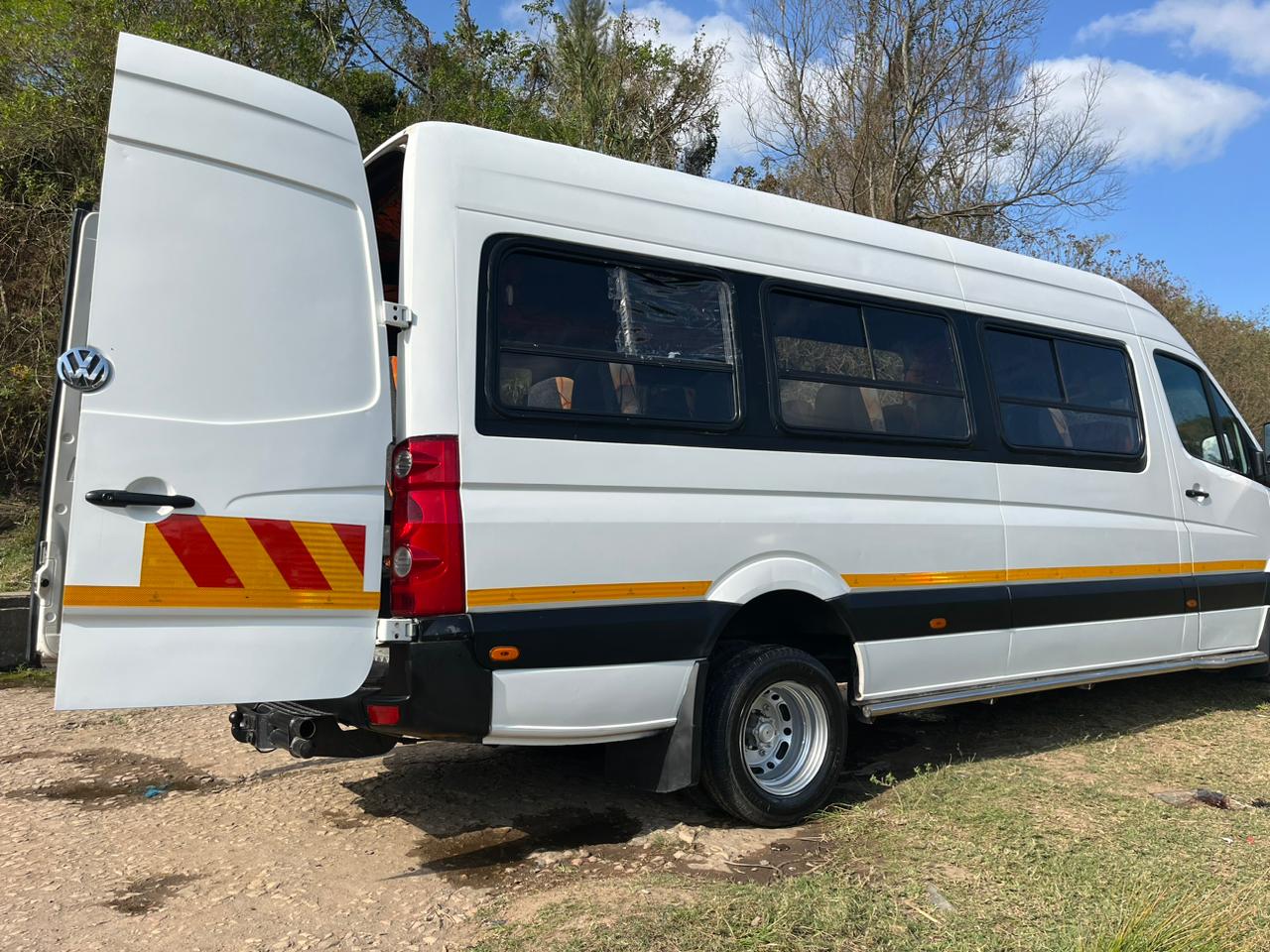 URGENT URGENT SALE as to go today 2009 2.5 TDI 23seater vw bus.