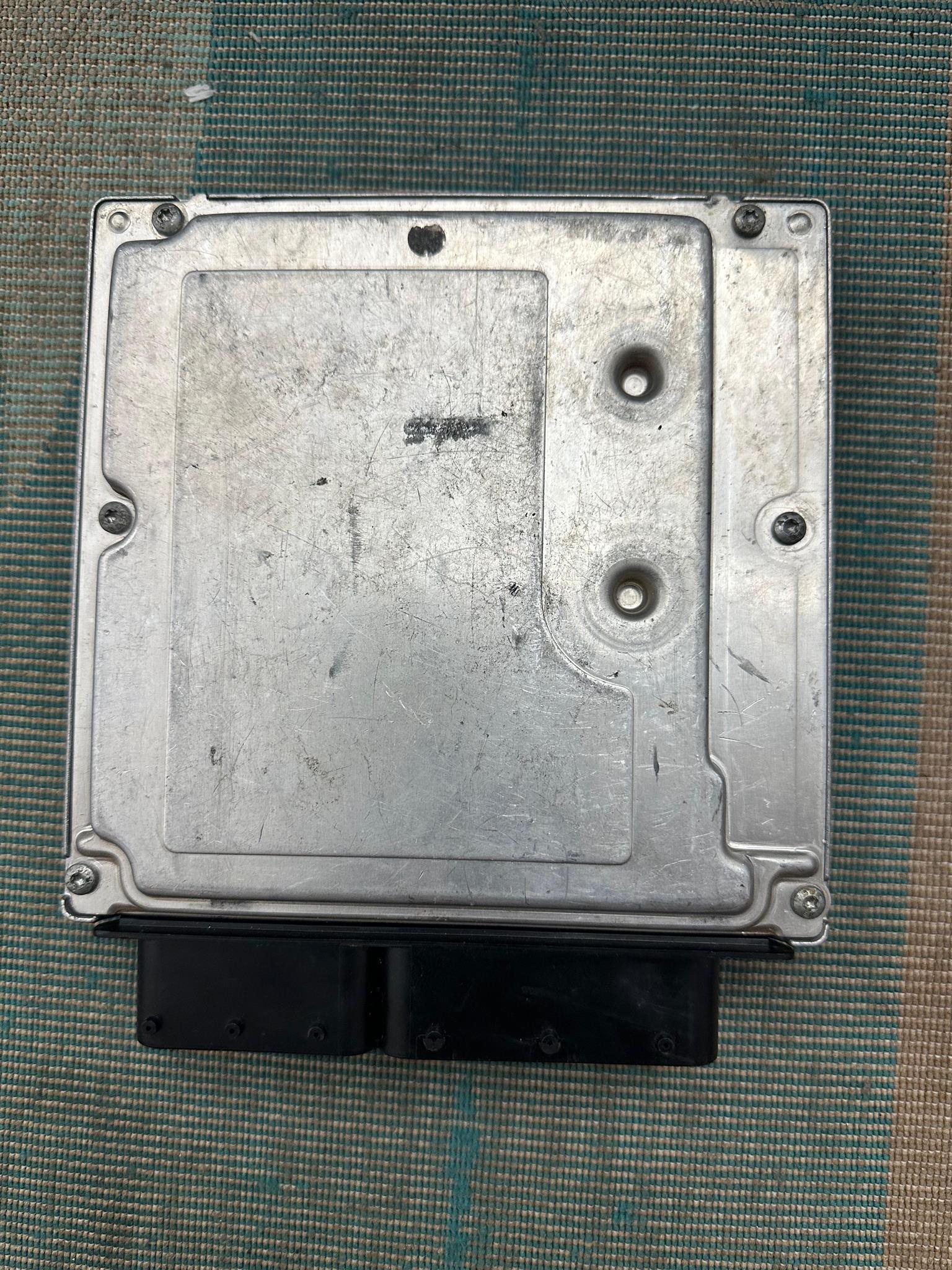 BMW 318i/320i E90 2.0 COMPUTER BOX FOR SALE - Private Seller BMW 318i/320i E90 2.0 COMPUTER BOX FOR SALE - Private Seller