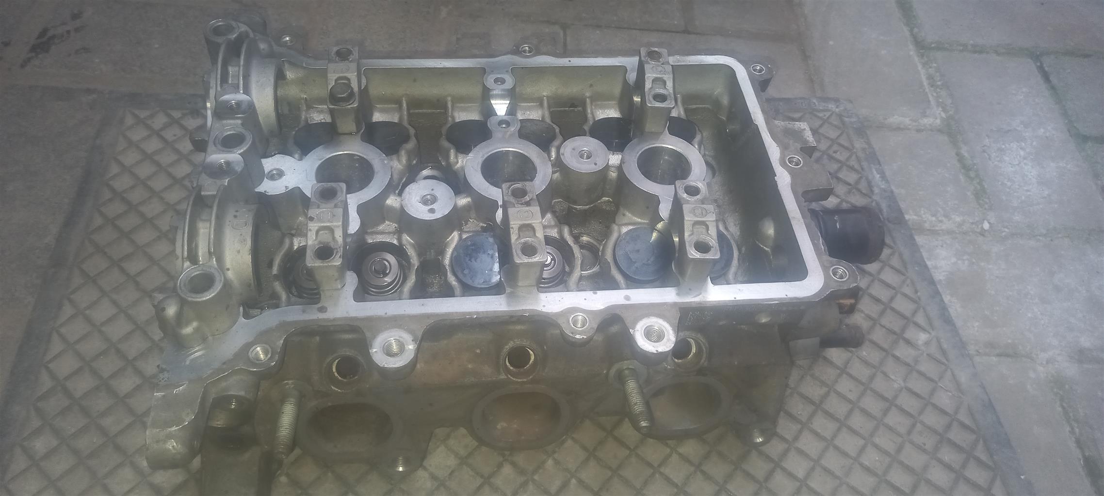 Hyundai i10 1.0 liter,kia picanto 1.0 cylinder head - Private Seller Hyundai i10 1.0 liter,kia picanto 1.0 cylinder head - Private Seller