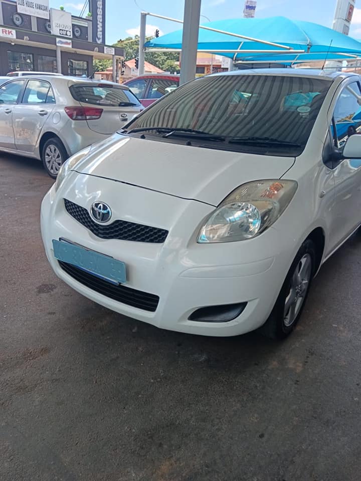 TOYOTA YARIS T3 HATCH