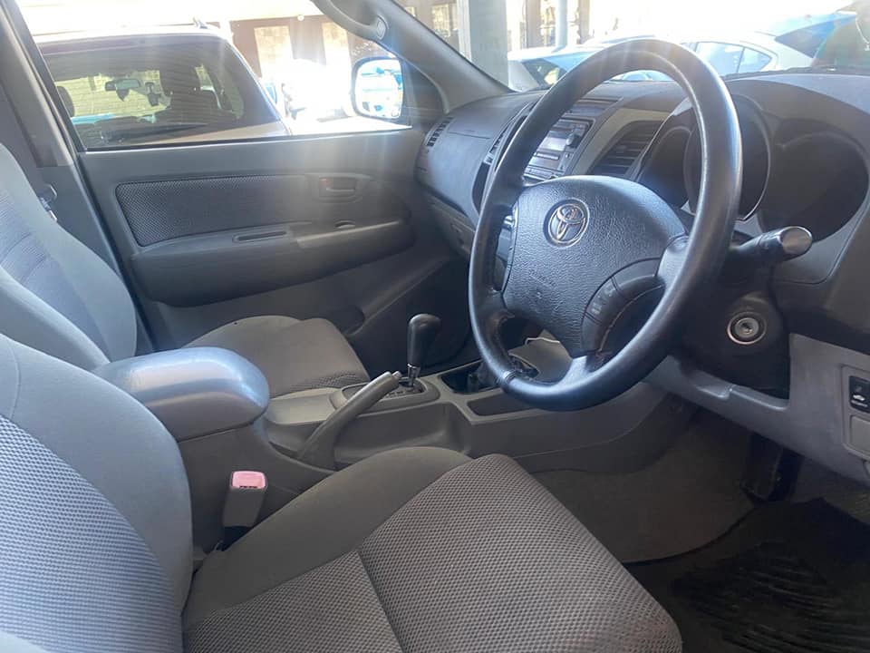 2011 TOYOTA HILUX 3.0D4D 4X4 DOUBLE CAB AUTOMATIC