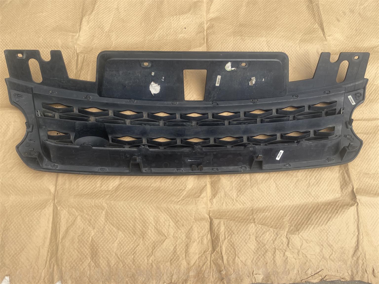 2016 RANGE ROVER SPORT L494 FRONT BUMPER MAIN GRILL FOR SALE - Private Seller 2016 RANGE ROVER SPORT L494 FRONT BUMPER MAIN GRILL FOR SALE - Private Seller