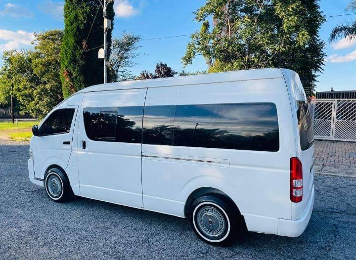 Toyota Quantum, 2.7 petrol, 310xxxkms Start and go, Bus is ready to ...