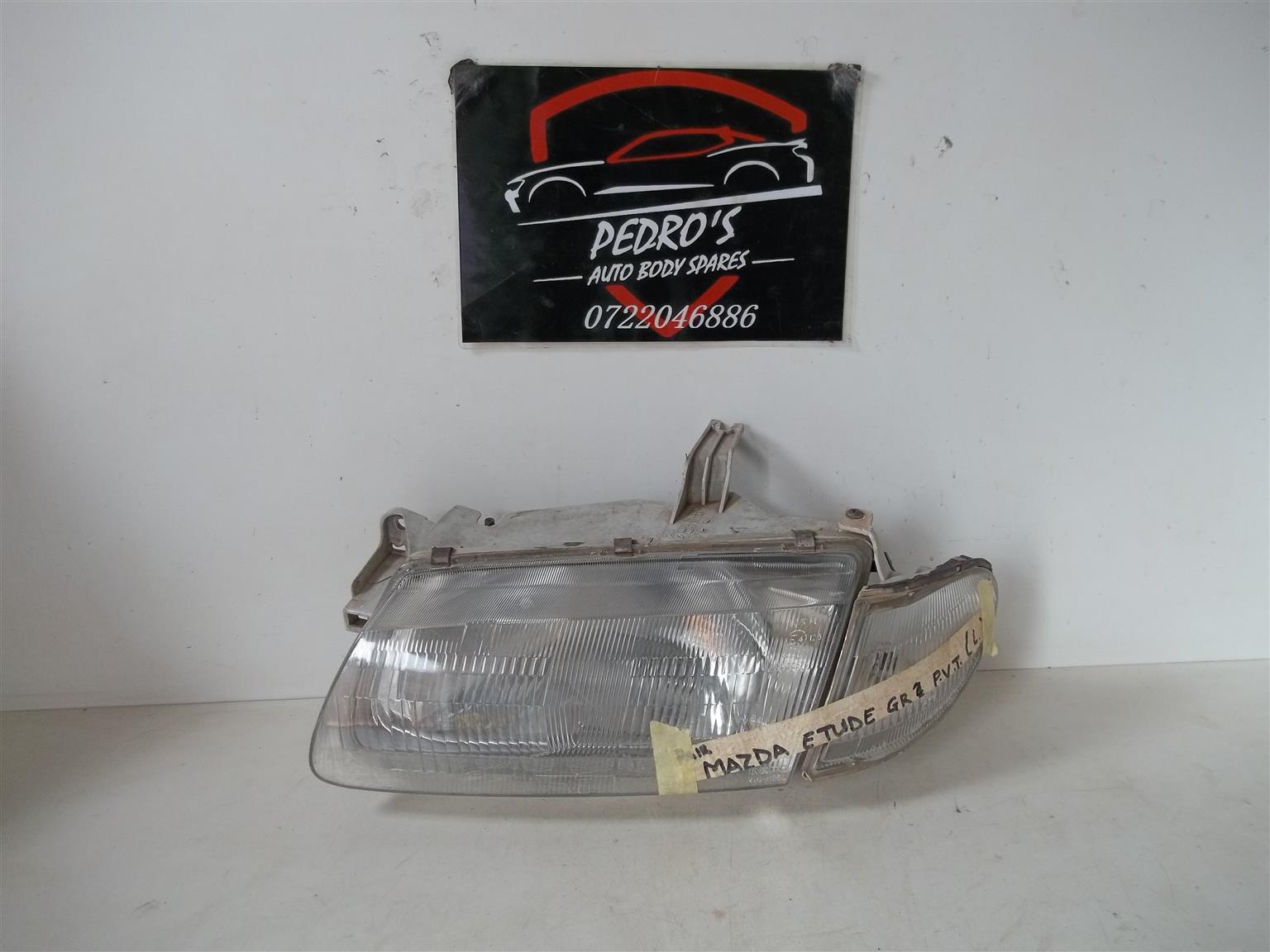 Mazda Etude '95-'98 L&R headlight with indicator (SET) - Private Seller Mazda Etude '95-'98 L&R headlight with indicator (SET) - Private Seller