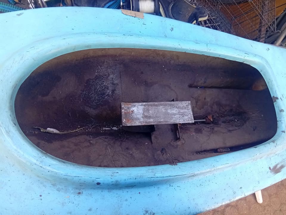 Bait boat shell