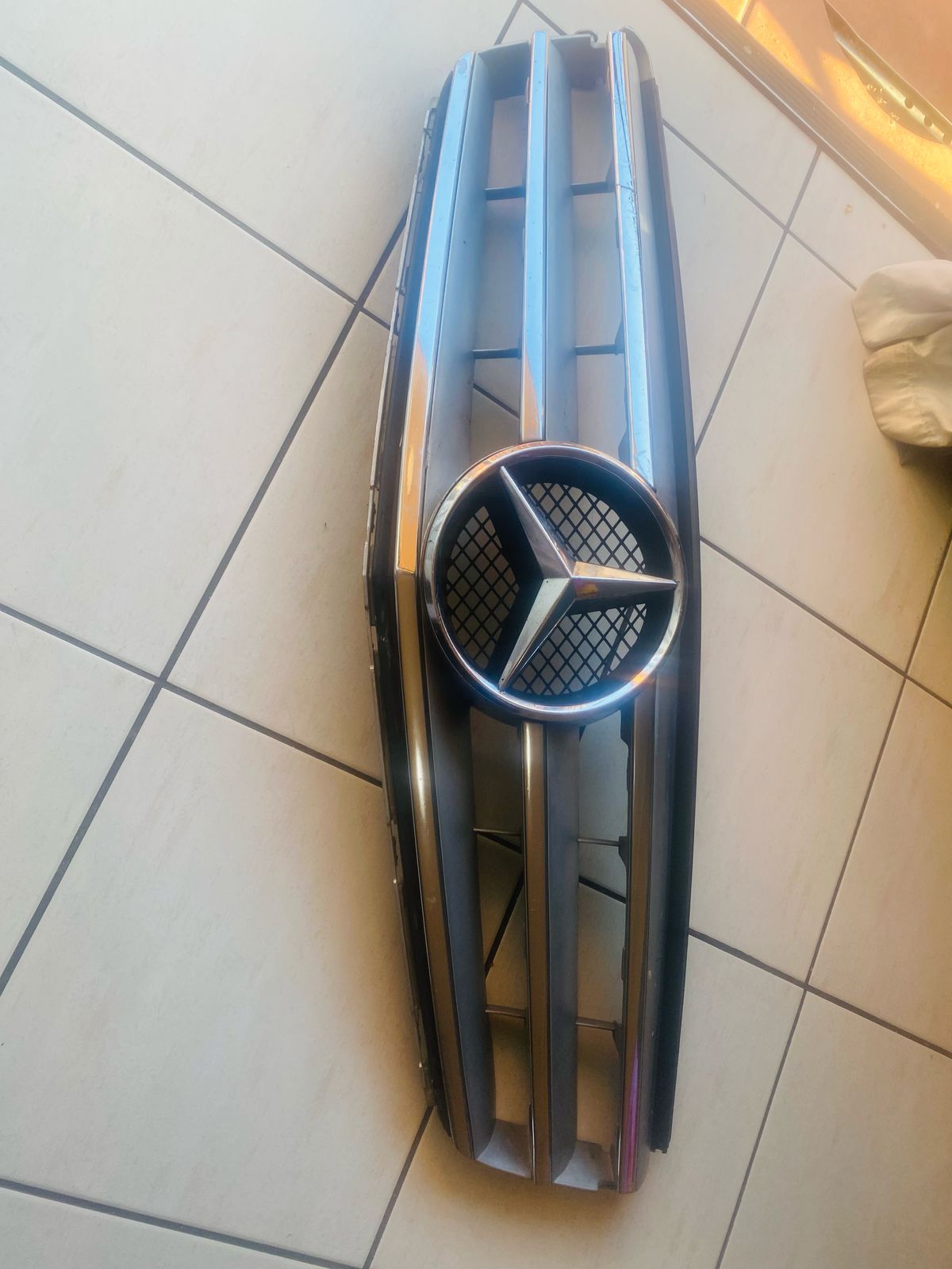 Mercedes Benz w204 front grill for sale - Private Seller Mercedes Benz w204 front grill for sale - Private Seller