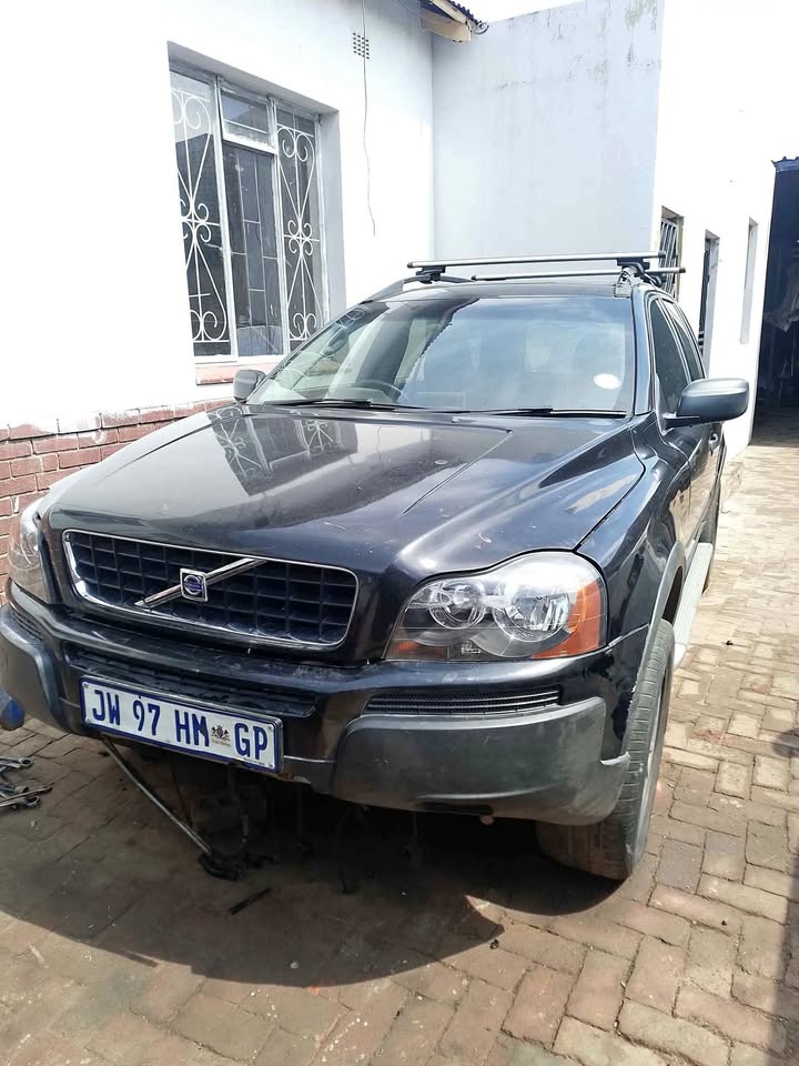 LOCK SET STILL AVAILABLE FOR VOLVO XC90 2007 DELIVERY AVAILABLE COUNTRY WIDE - Private Seller LOCK SET STILL AVAILABLE FOR VOLVO XC90 2007 DELIVERY AVAILABLE COUNTRY WIDE - Private Seller