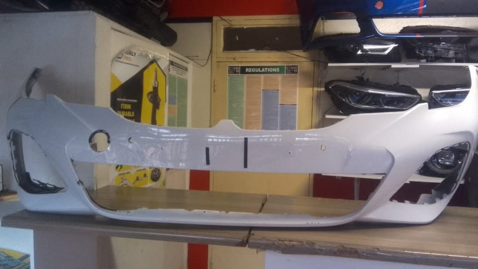 2021 BMW G20 3 SERIES FRONT BUMPER FOR SALE SUPER CLEAN - Private Seller 2021 BMW G20 3 SERIES FRONT BUMPER FOR SALE SUPER CLEAN - Private Seller