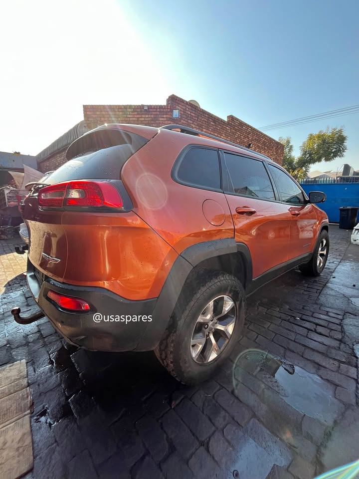 Jeep Cherokee KL Stripping for spares - Private Seller Jeep Cherokee KL Stripping for spares - Private Seller