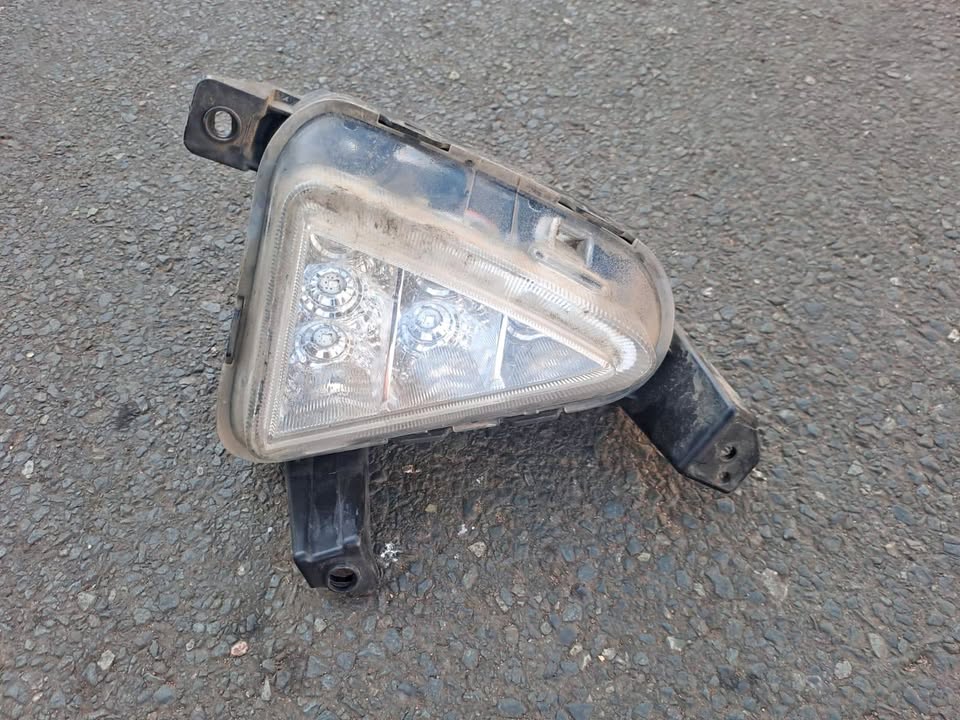 2019 - 2020 HYUNDAI ELANTRA FOG LIGHT R10 - Private Seller 2019 - 2020 HYUNDAI ELANTRA FOG LIGHT R10 - Private Seller