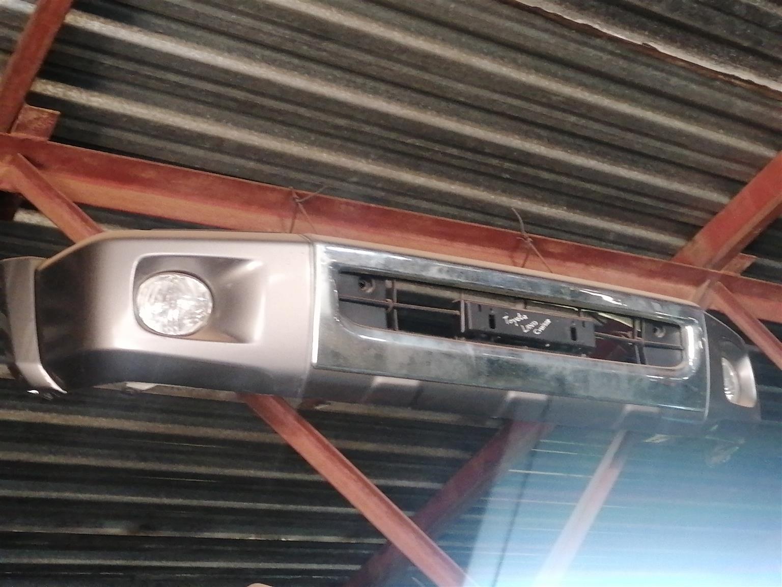 Toyota landcruiser front bumper for sale - Private Seller