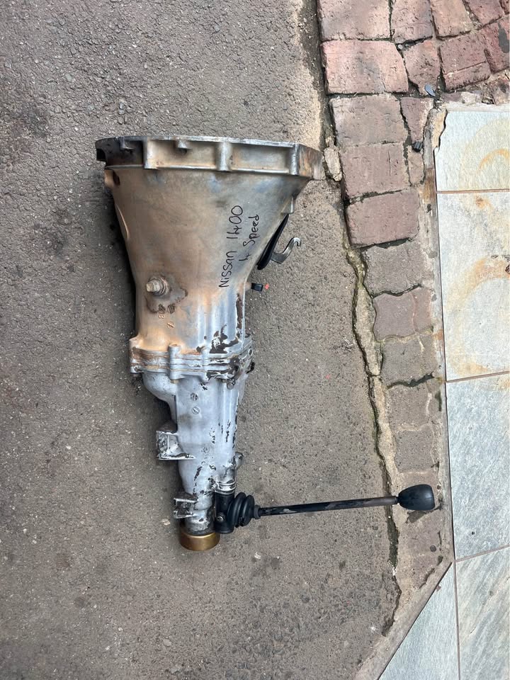 Nissan 1400 4 speed gearbox available Call or whatsapp - Private Seller