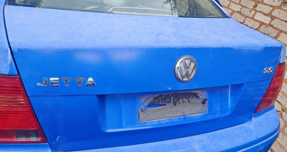 VW Jetta 2.0 Bootlid