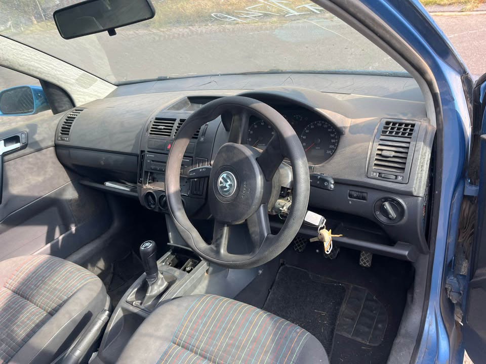 VW POLO BUJWA 1.6 stripping 4 spares - Private Seller